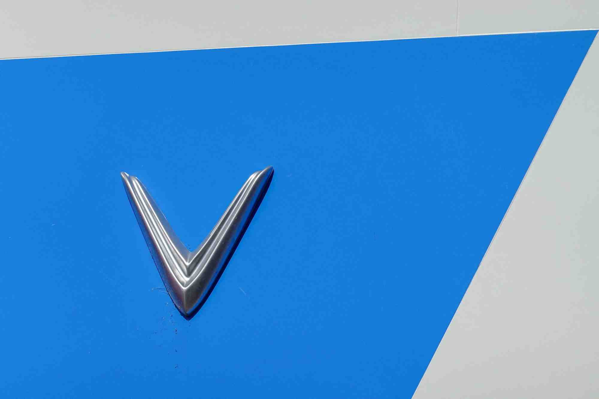 Un logo vinfast