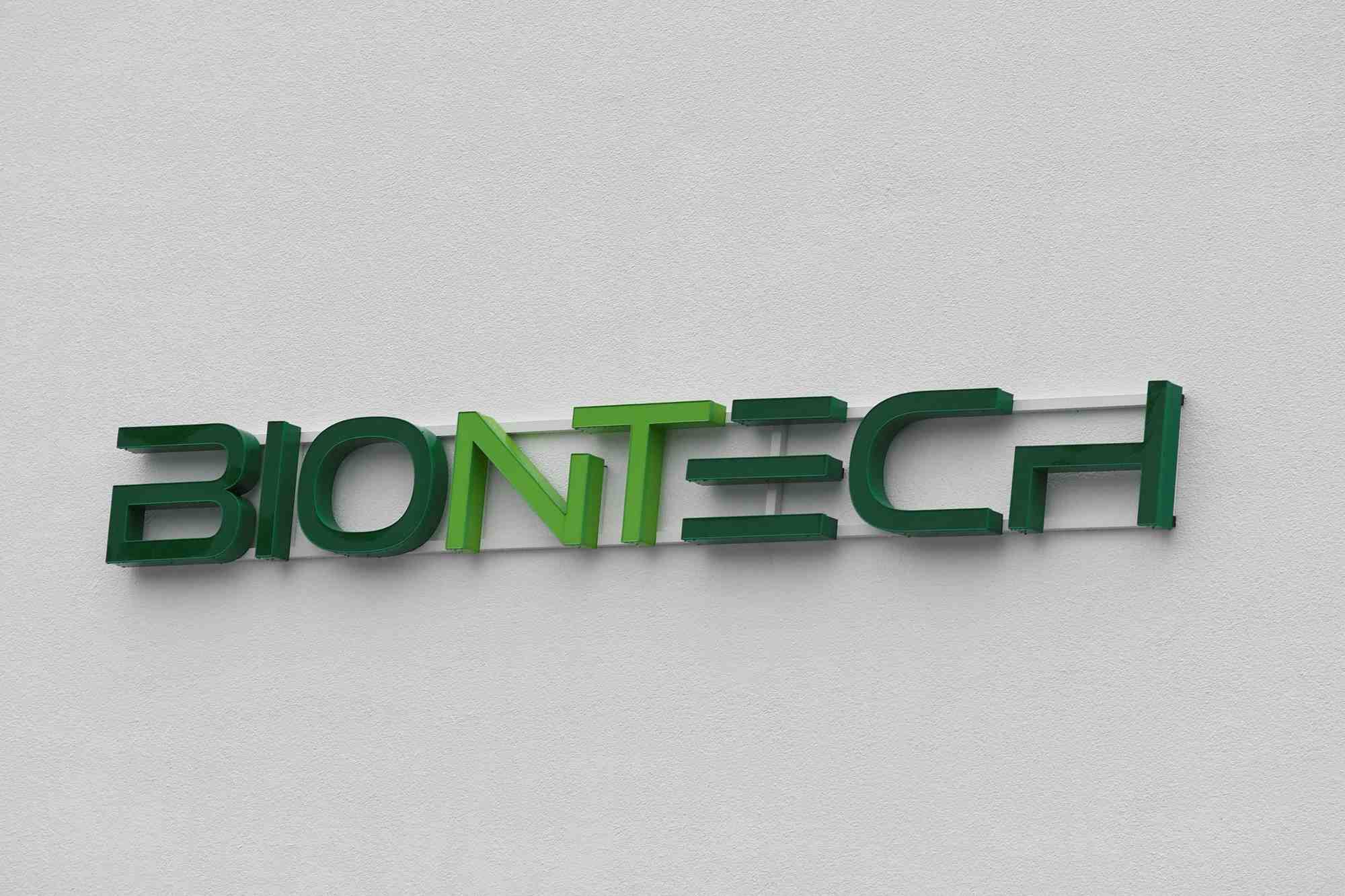 Photo du logo de biontech prise a marburg, en allemagne