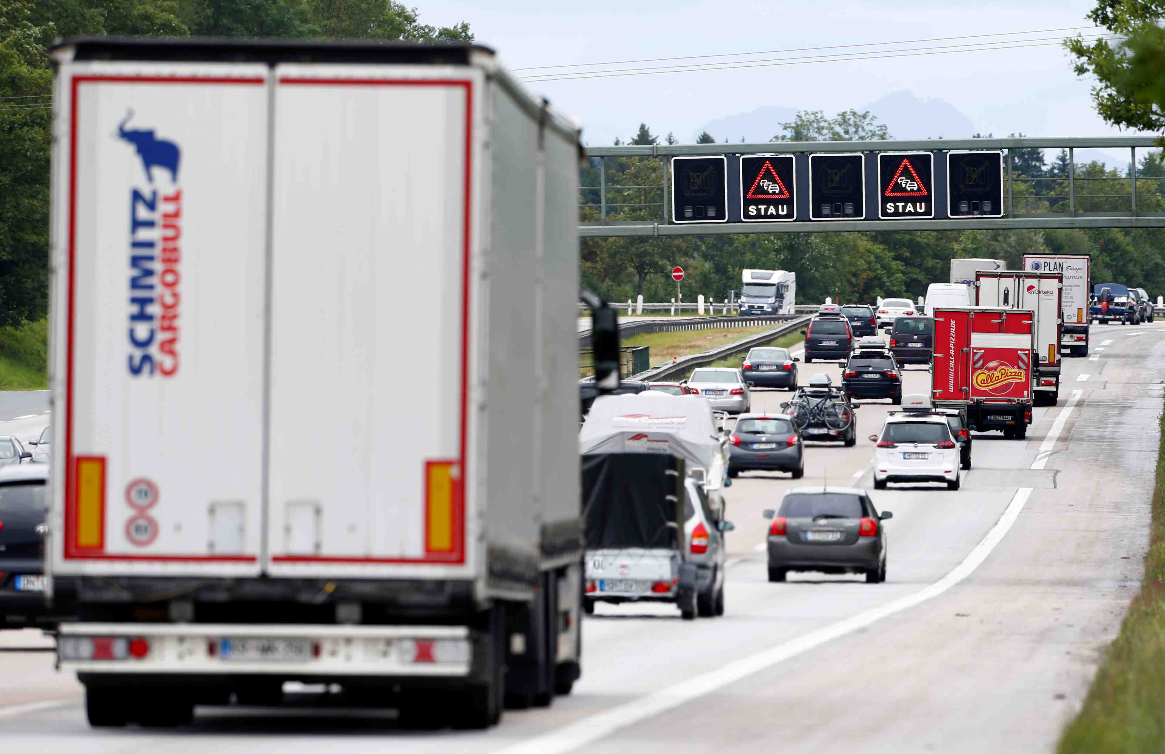 Le gouvernement va renforcer la securite des camions et autocars