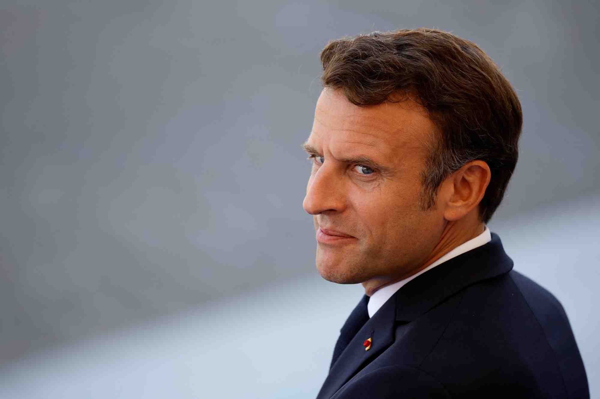 Emmanuel macron appelle a se preparer a se passer completement de gaz russe