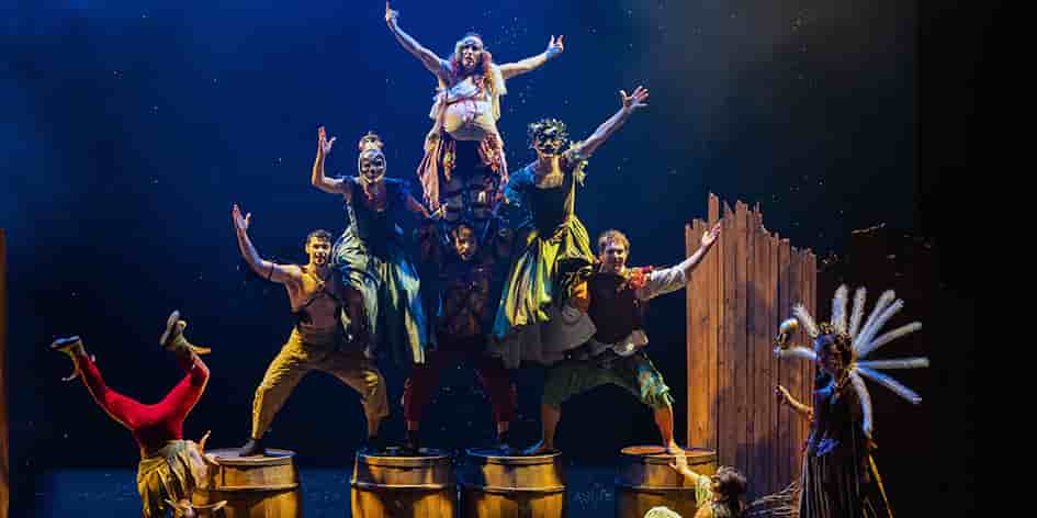 L’ensemble musical Le Poème harmonique se produit en concert baroque avec des artistes de cirque.