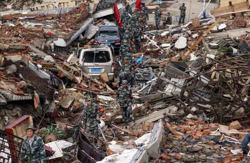 Près de 400 morts dans le tremblement de terre en Chine