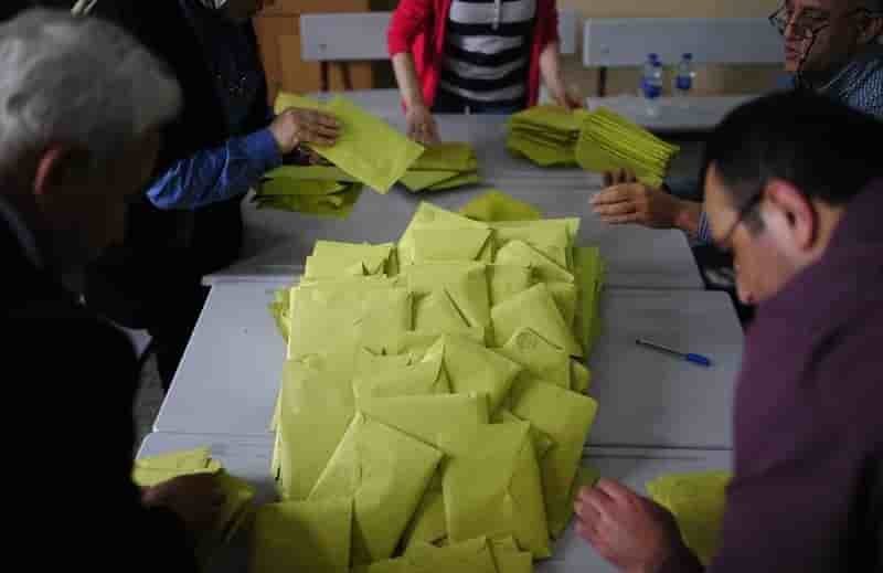 Revers de l'akp aux legislatives turques