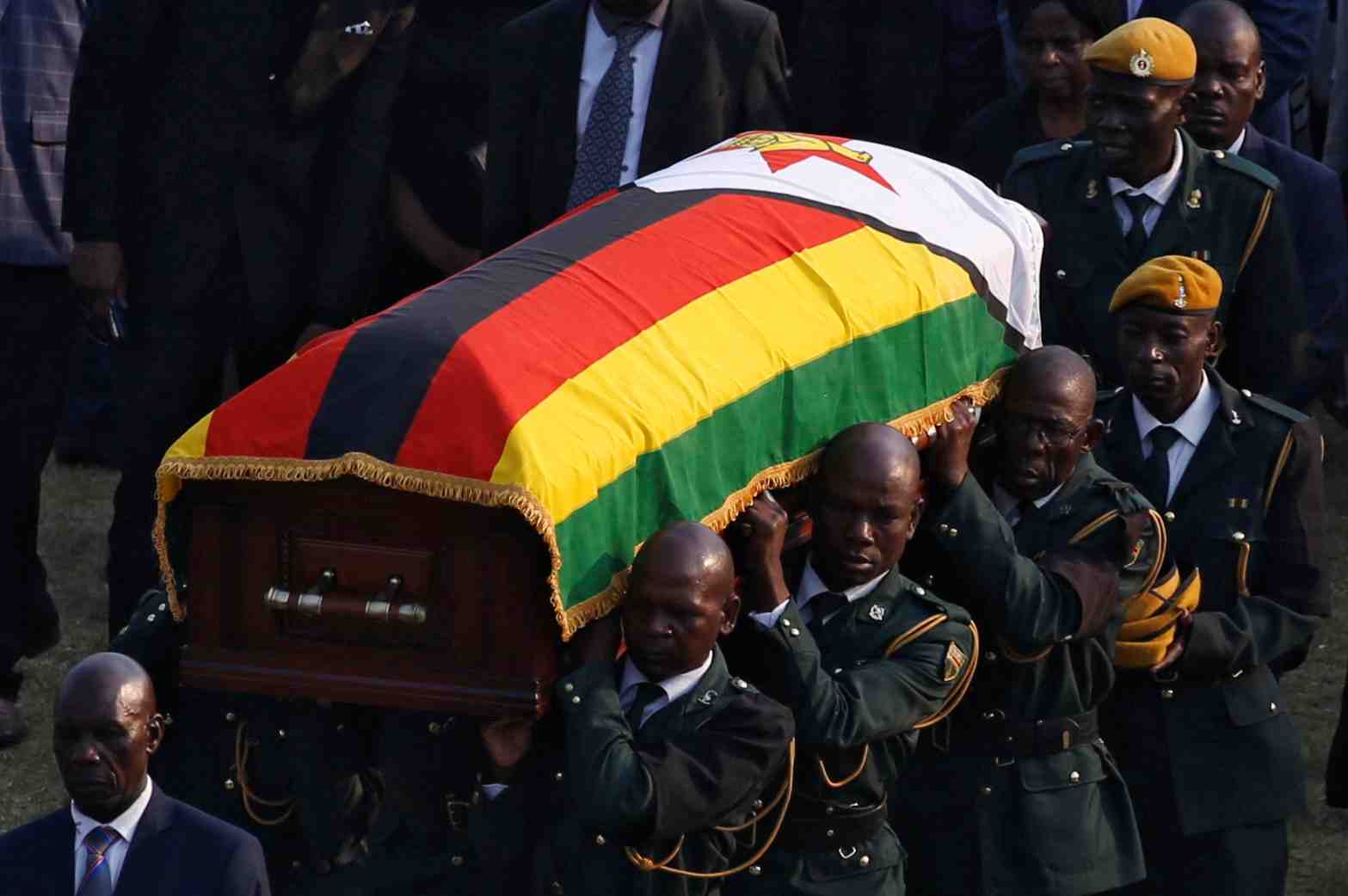 Zimbabwe: mugabe inhume dans une "trentaine de jours" dans le carre des heros