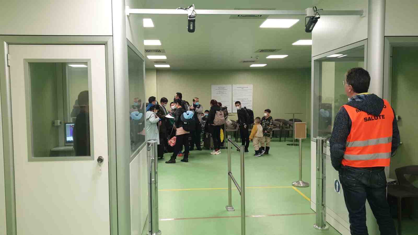 Deux premiers cas de coronavirus en italie, qui suspend les vols avec la chine