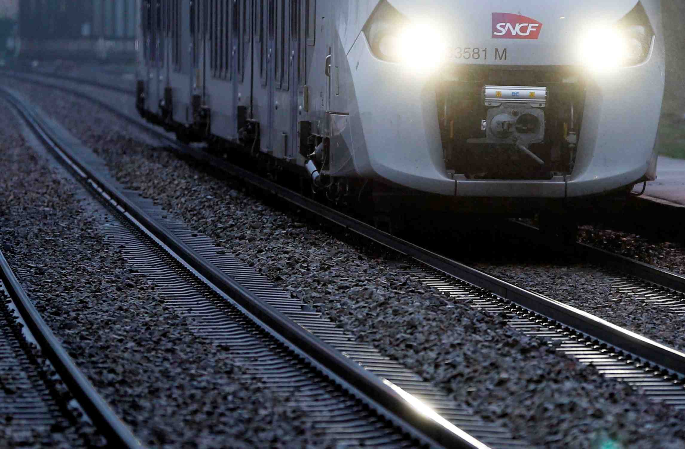 Ordonnances et concertation pour reformer la sncf d'ici l'ete