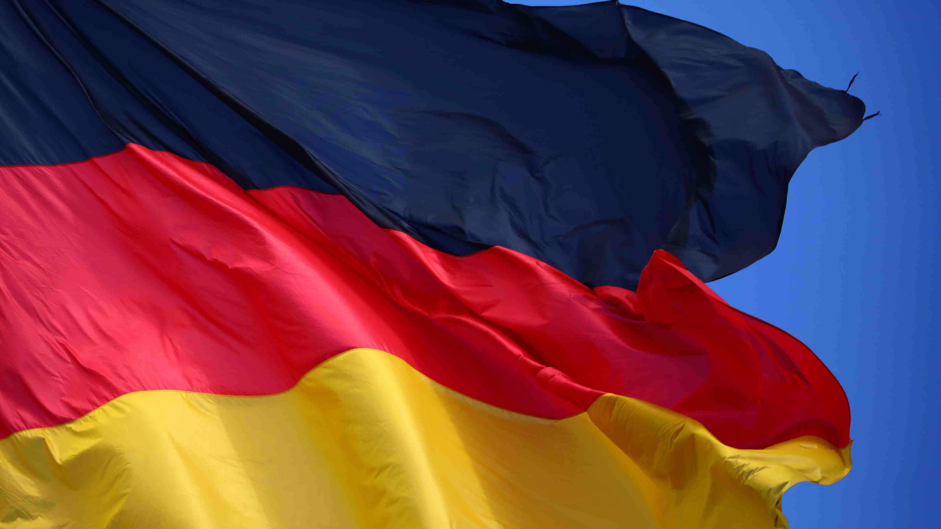 L'allemagne reduit encore sa prevision de croissance, rapporte handelsblatt