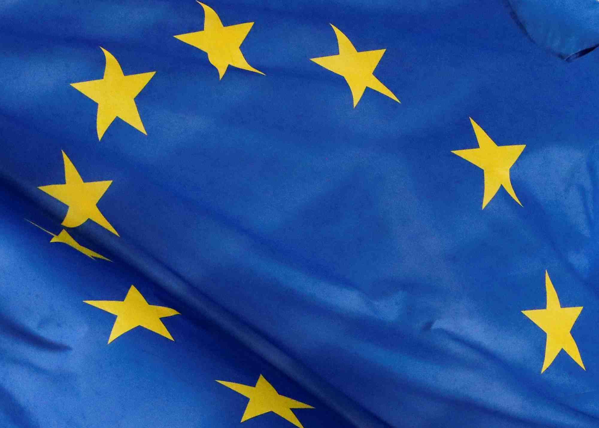 La commission europeenne abaisse ses previsions de croissance