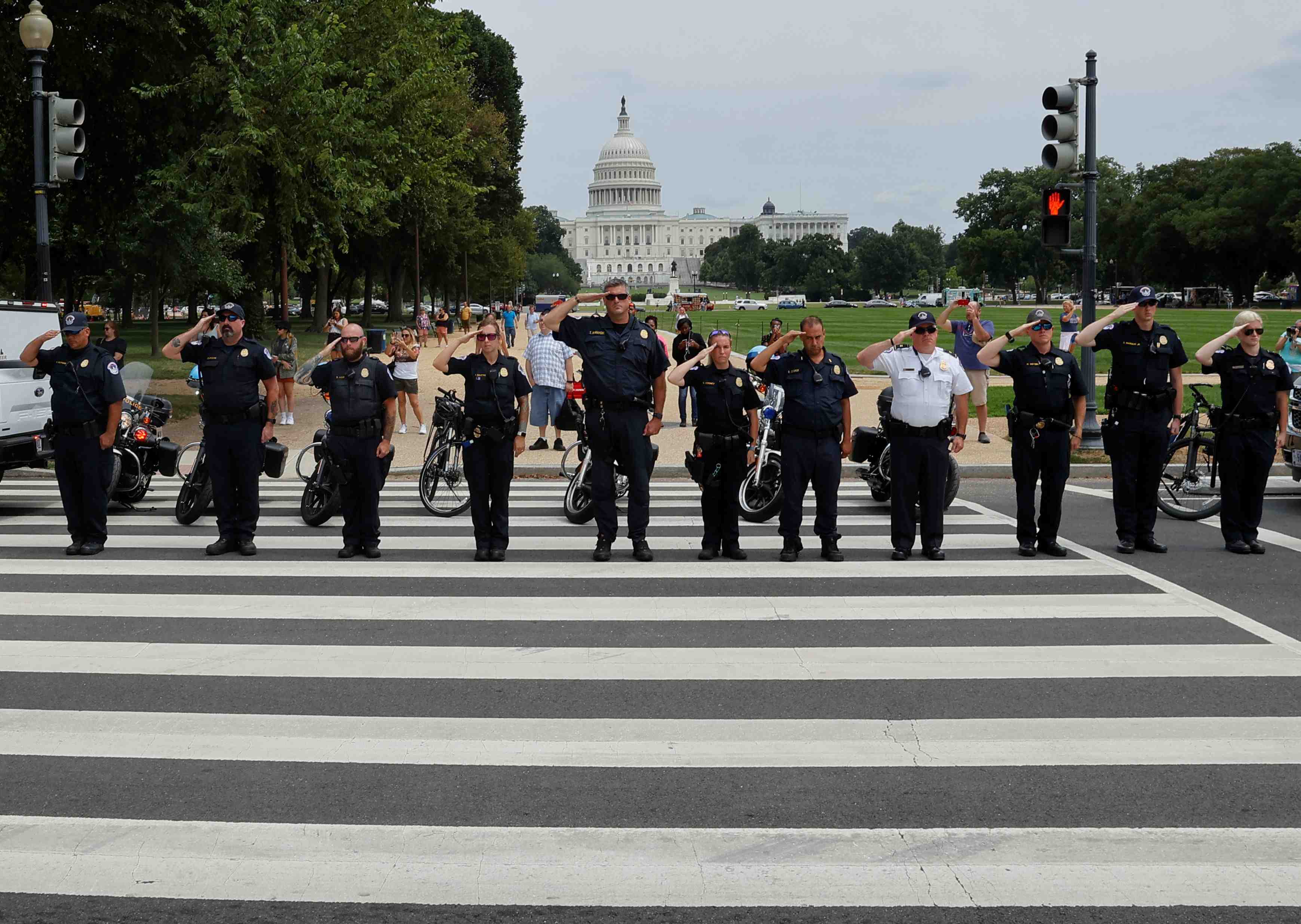 Usa: un policier tue dans un echange de coups de feu pres du pentagone