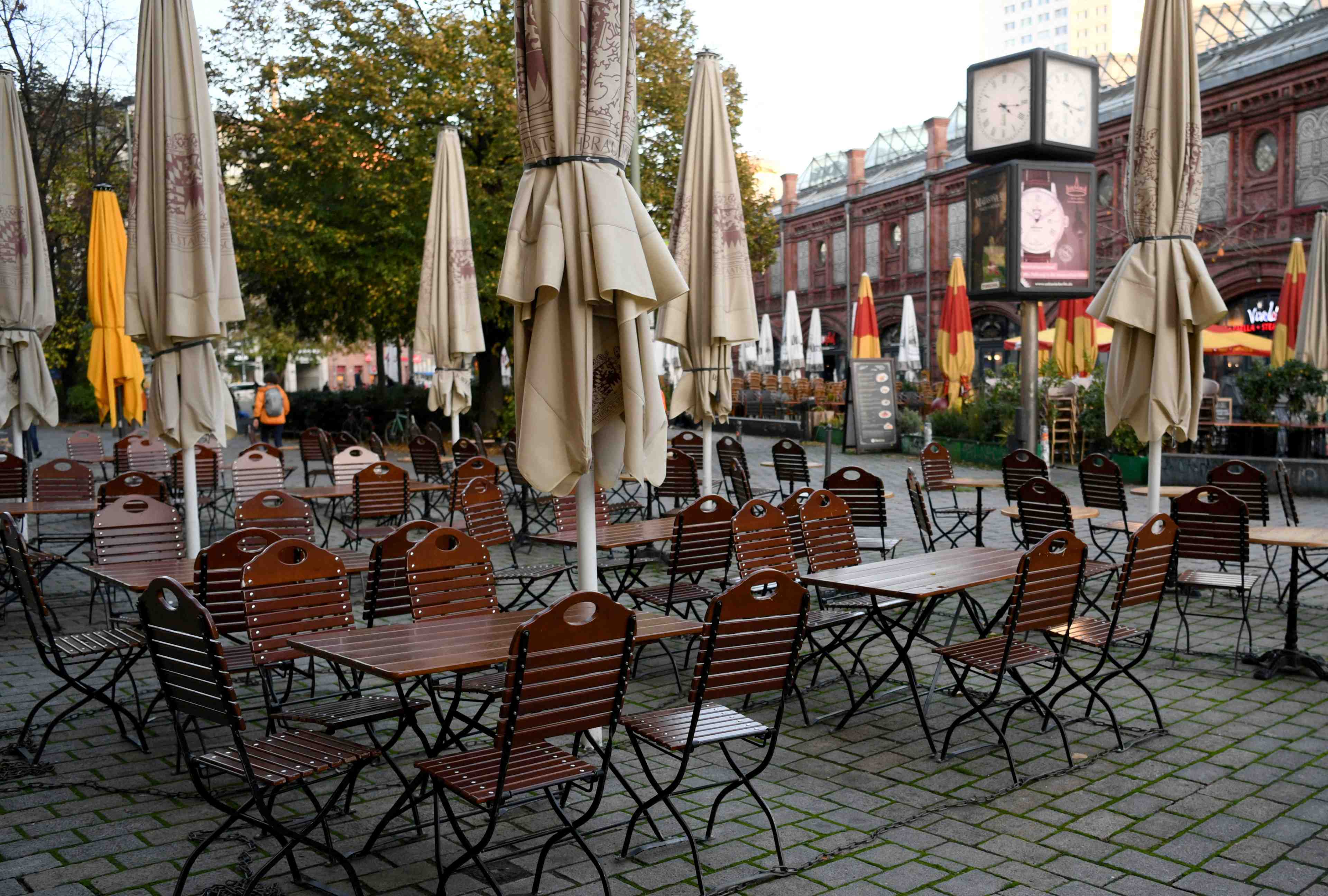 Coronavirus: l'allemagne restreint l'acces aux restaurants face a omicron