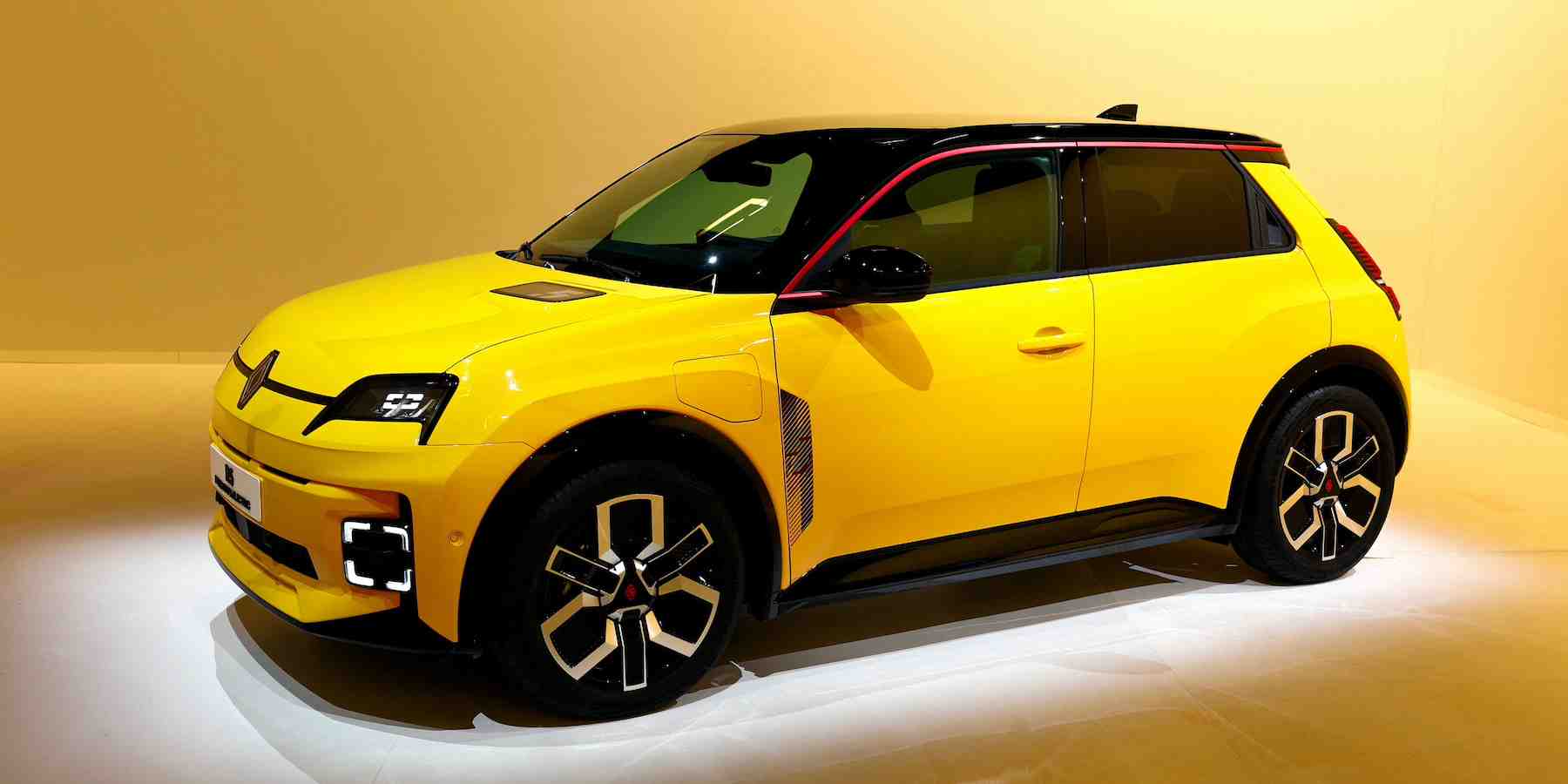 La nouvelle R5 électrique de Renault sera l'une des stars du salon de Paris.