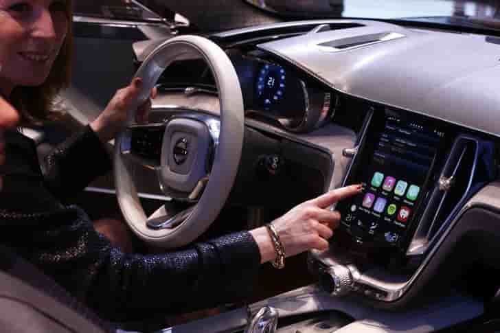 Ford et toyota s'allient pour contrer les geants du net