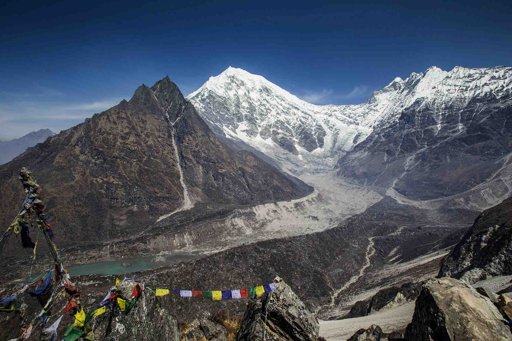 Vue generale sur le parc national du langtang, au nepal
