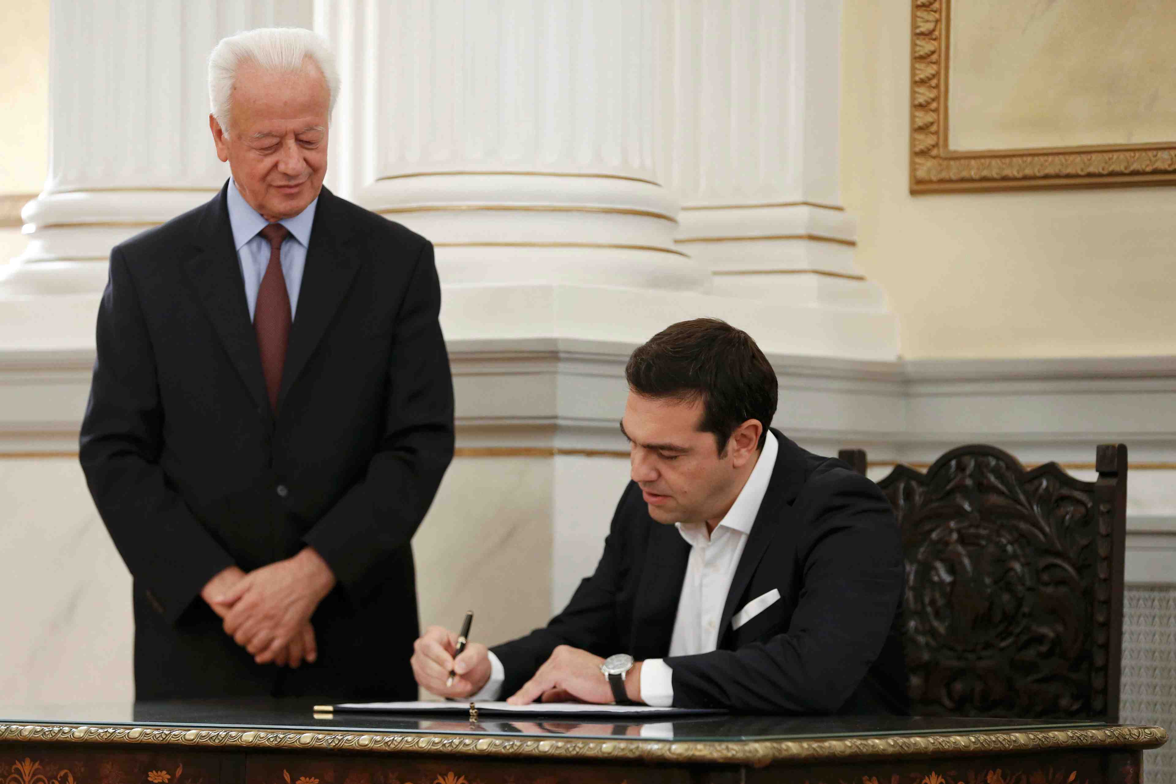Alexis tsipras a prete serment en grece