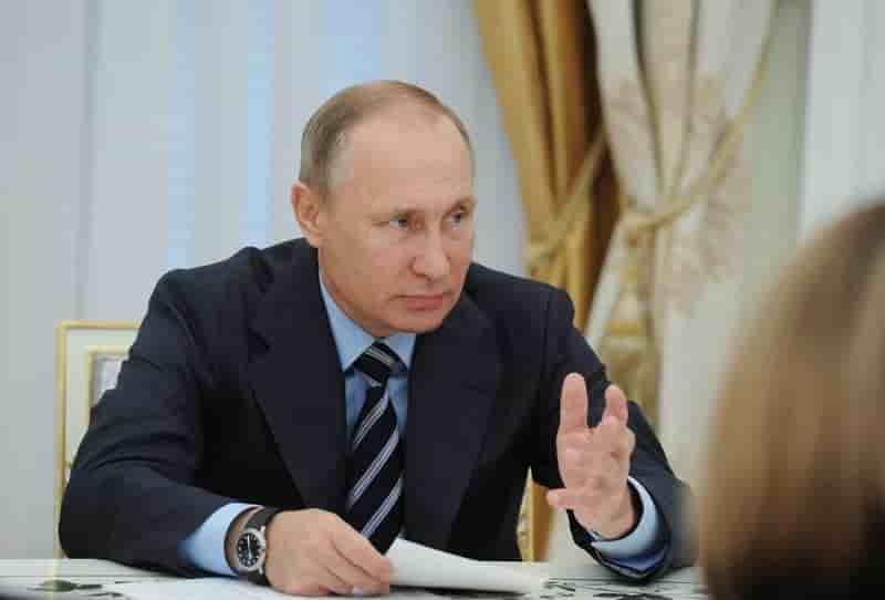 Poutine reproche a la france d'avoir tendu un piege a la russie