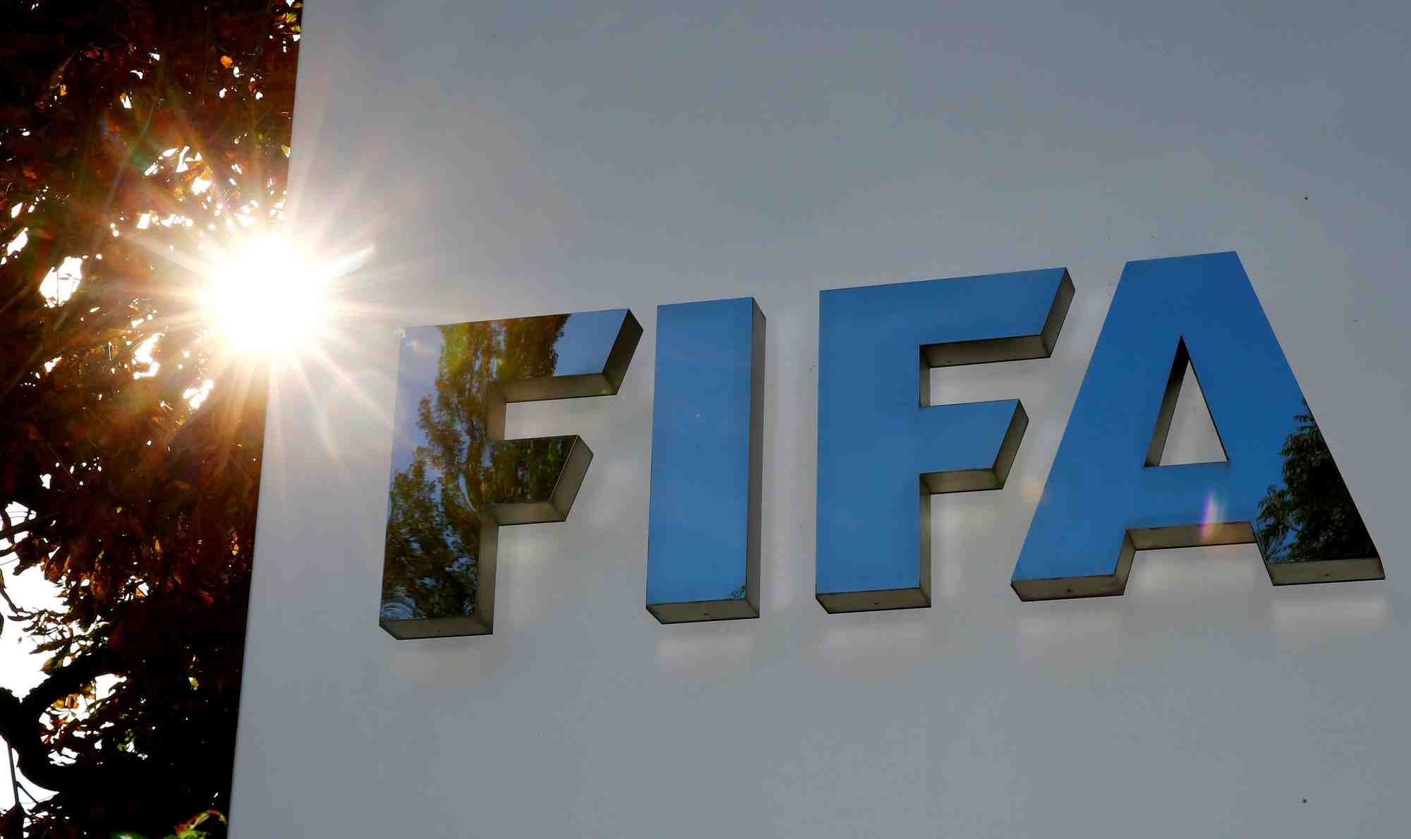La fifa demande a l'iran de laisser les femmes entrer dans les stades