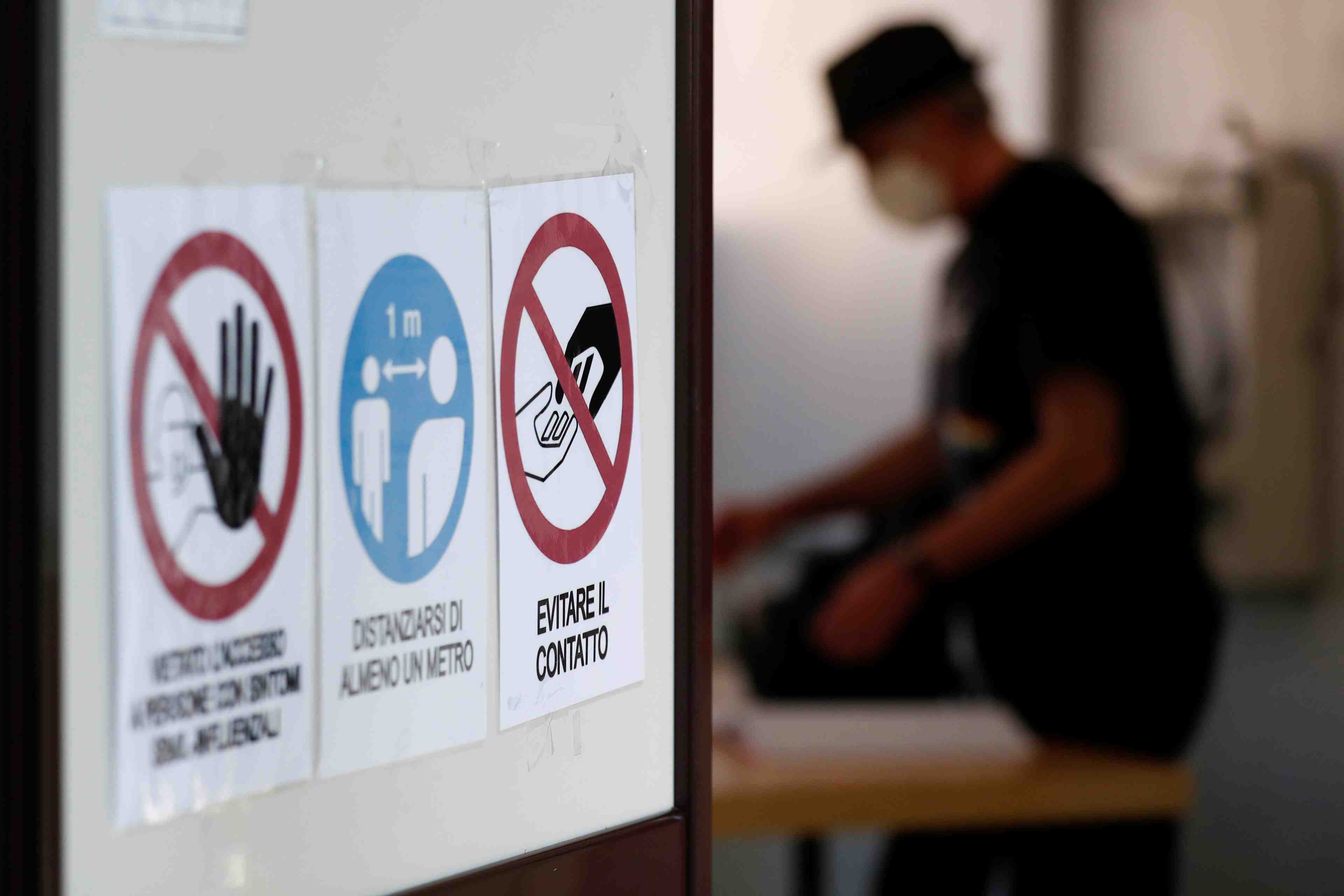 L'italie enregistre 1.229 nouveaux cas et 9 deces supplementaires