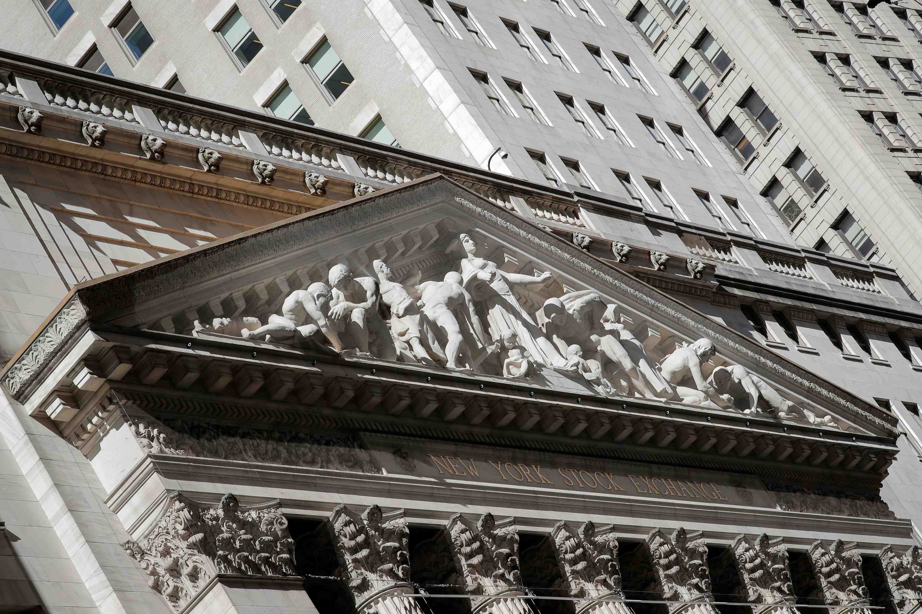 Wall street finit en legere hausse
