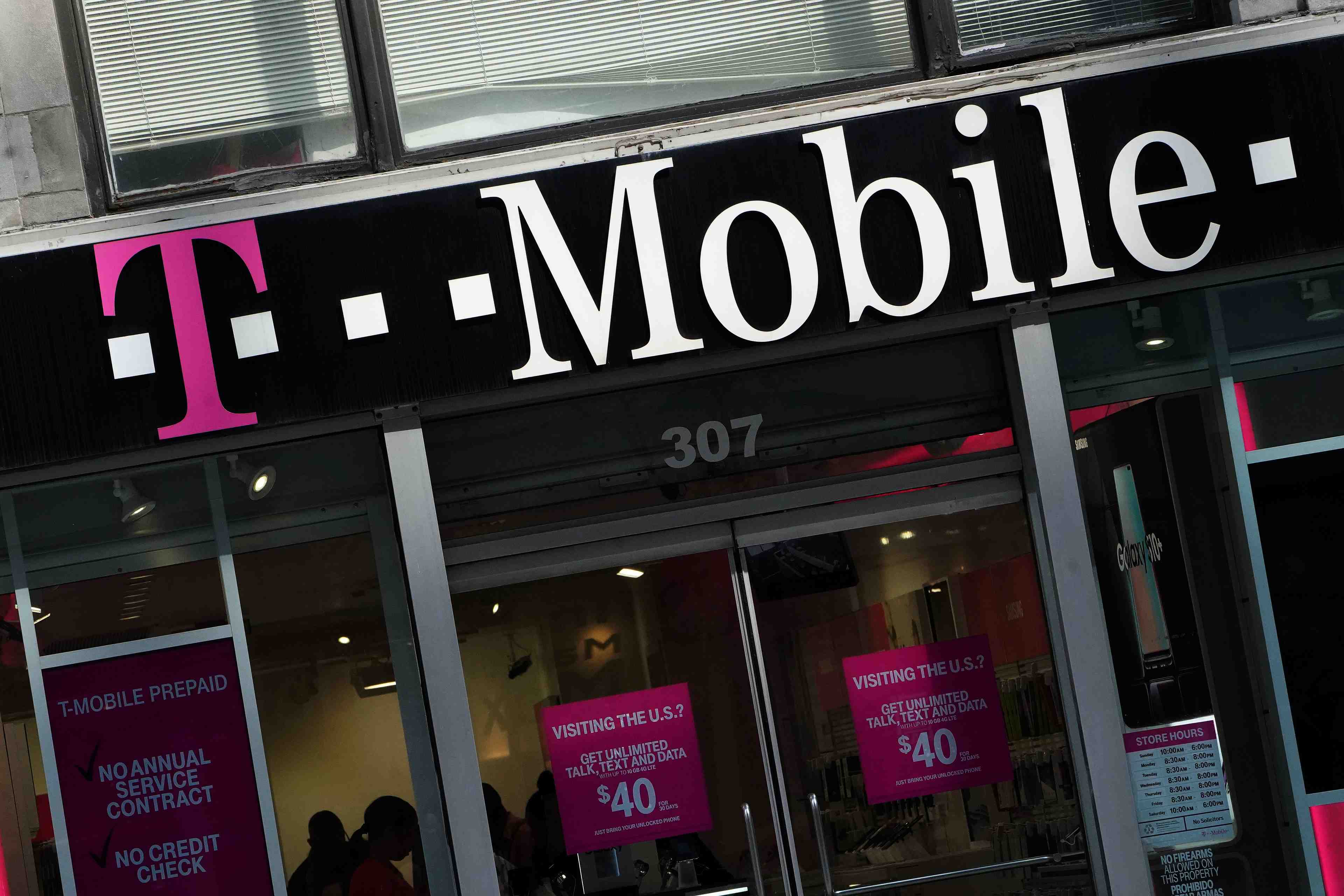 Usa: la justice menace de bloquer la fusion t-mobile/sprint, rapporte cnbc