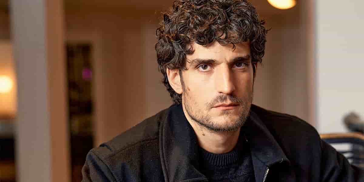 Louis Garrel, le 26 novembre dans les salons de l’hôtel Kimpton St Honoré à Paris.