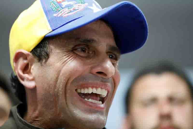 Capriles se dit interdit d'activite politique