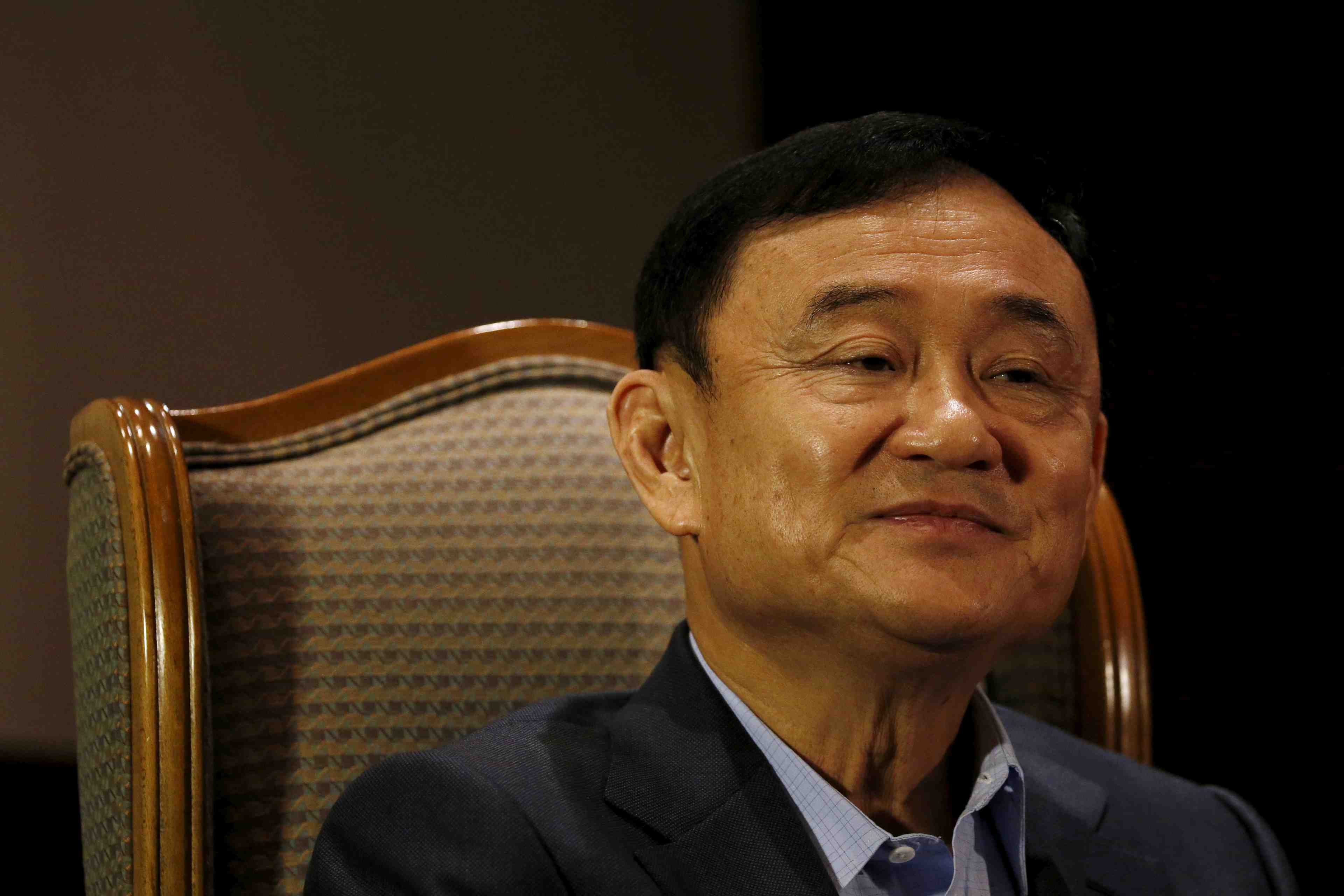 Une chaine de television suspendue en thailande avant les elections