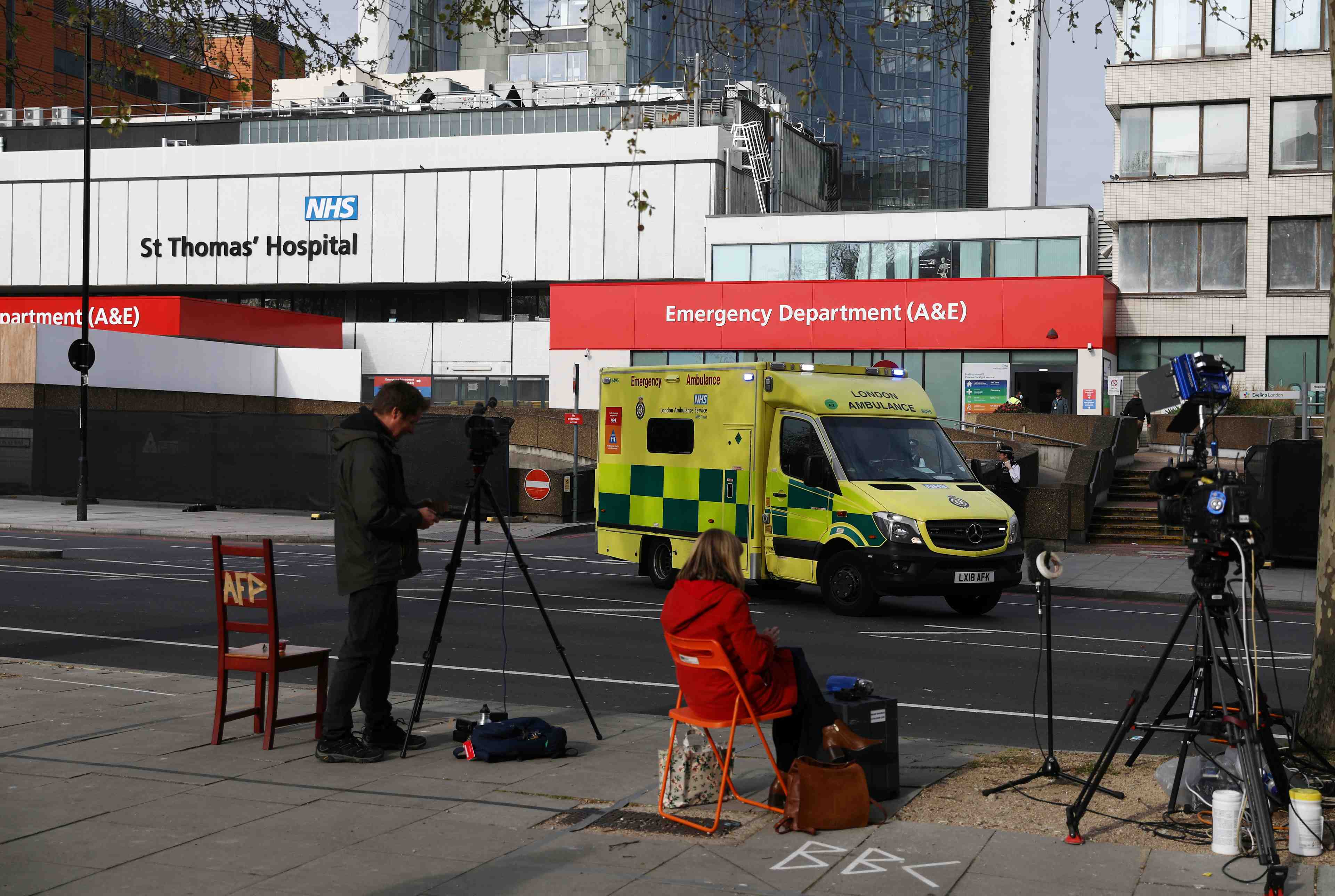Coronavirus: boris johnson dans un etat stable
