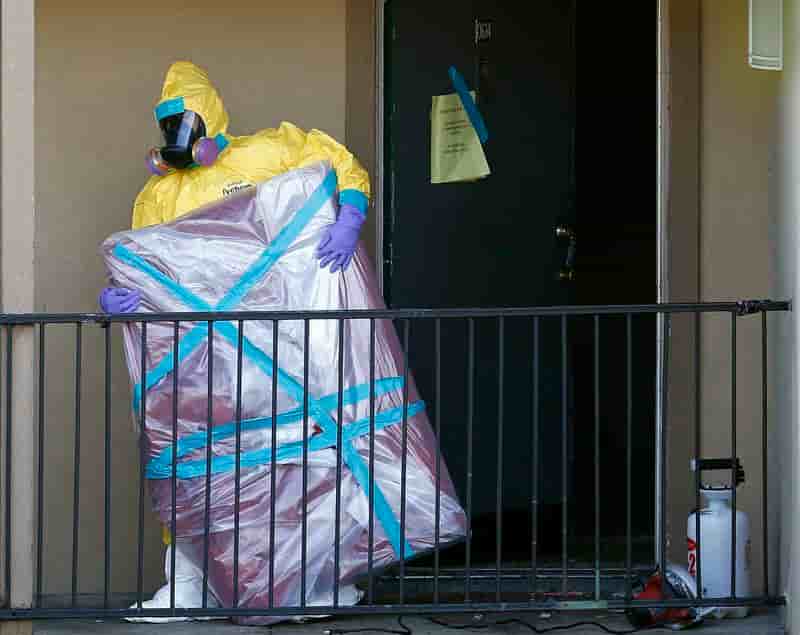 Les USA envisagent d'autres contrôles aux aéroports pour Ebola
