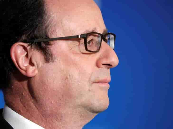 Hollande met en garde contre une sortie de l'euro