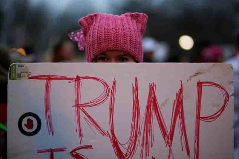 Trump, cible de la deuxieme marche des femmes aux etats-unis