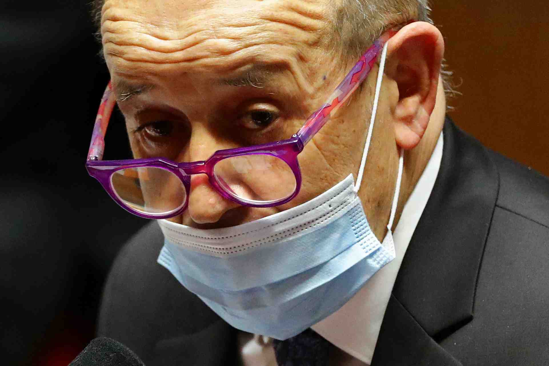 Ukraine: la france redit son inquietude et met en garde moscou