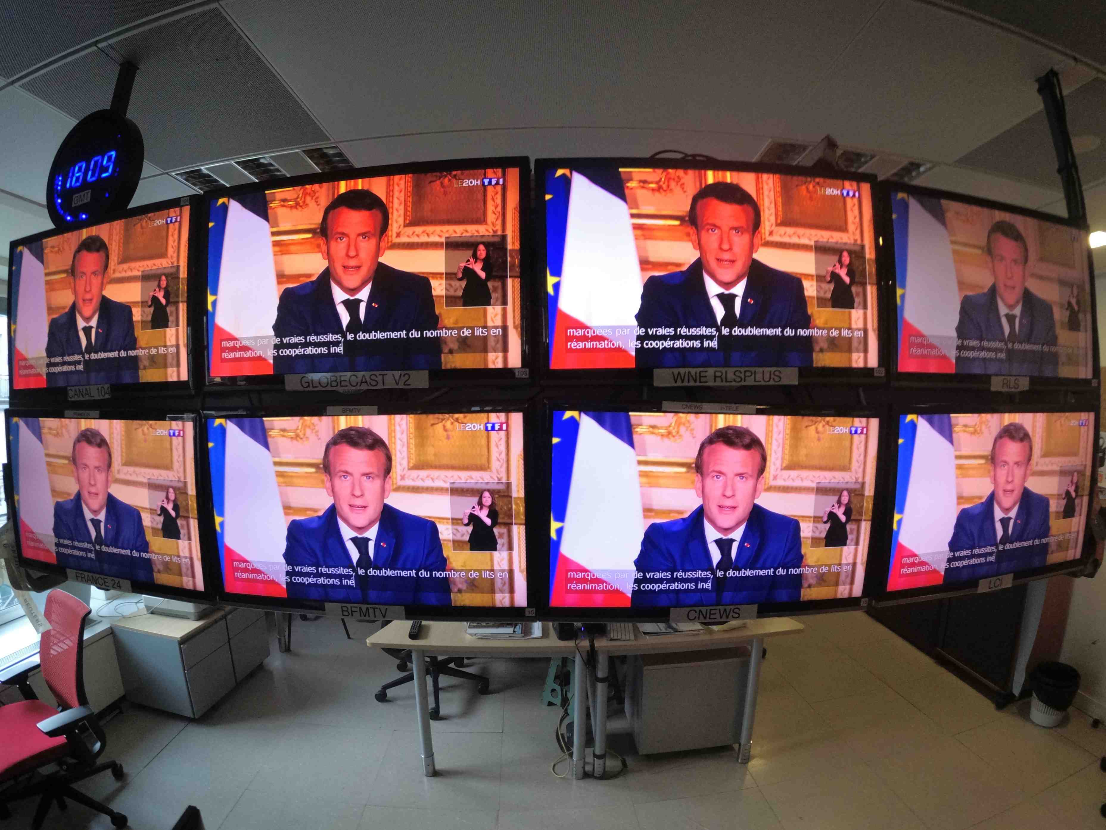 Coronavirus: l'epidemie a revele des failles et des insuffisances, estime macron