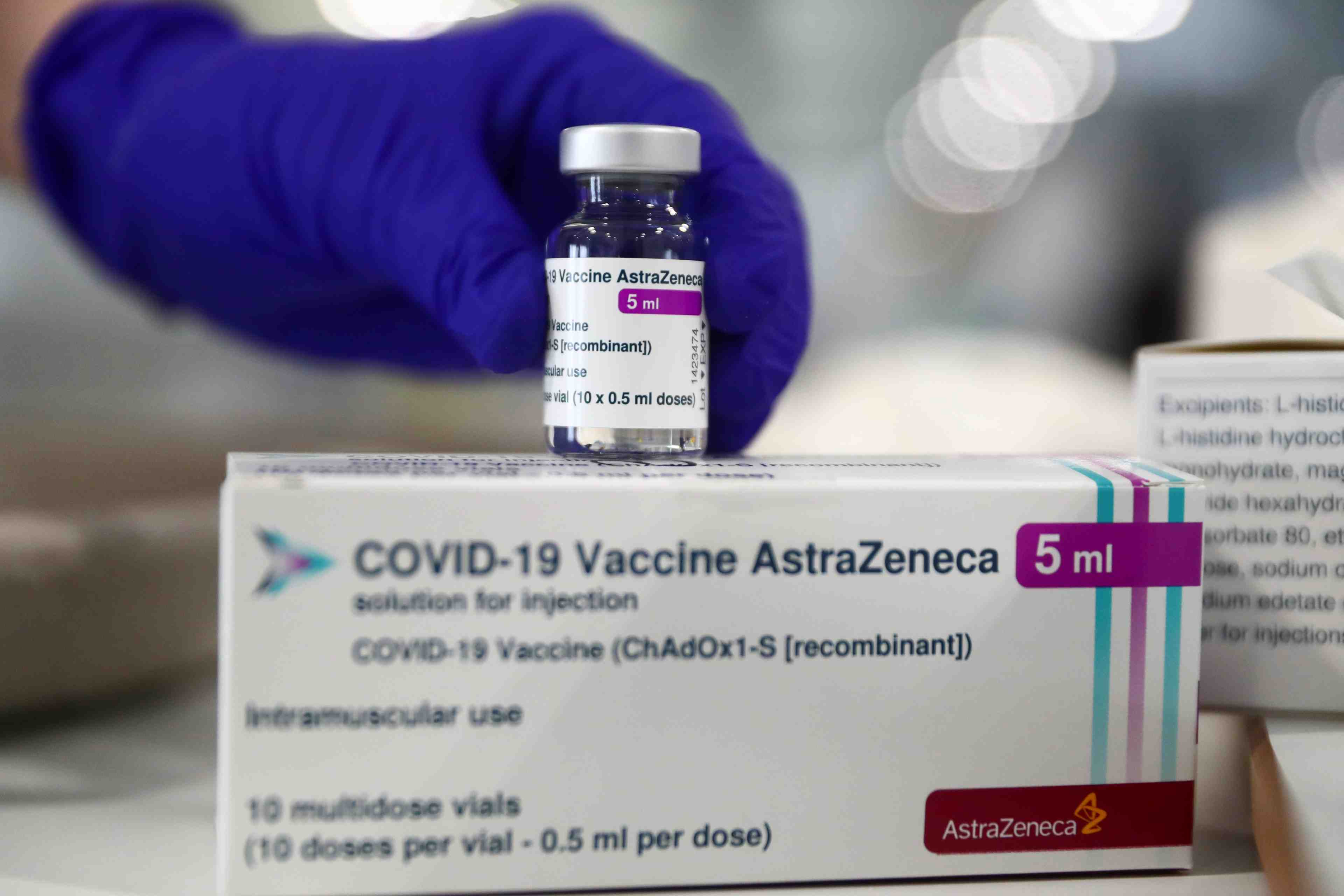 Madrid ne fixe plus d'age limite pour les vaccins astrazeneca et johnson & johnson