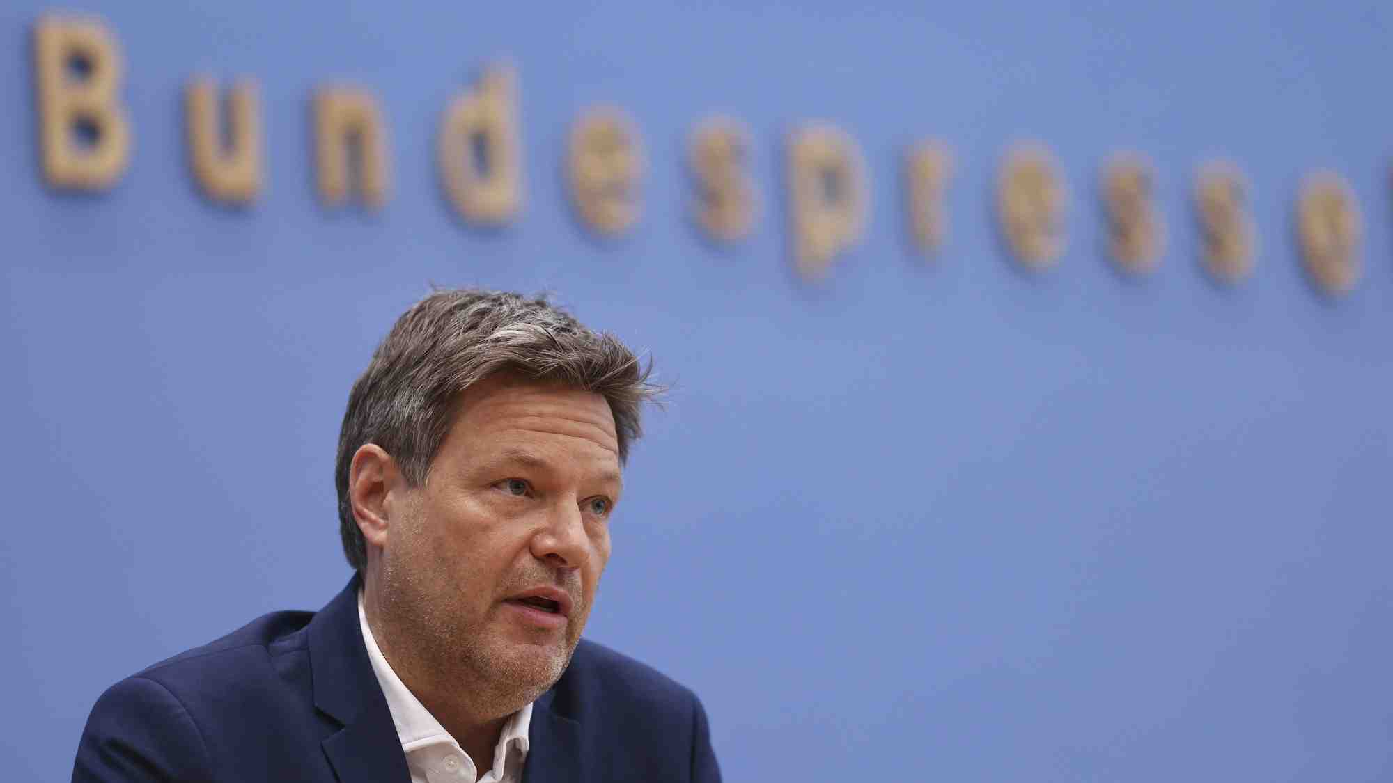 L'allemagne prete a soutenir l'embargo europeen sur le petrole russe, dit le ministre de l'economie