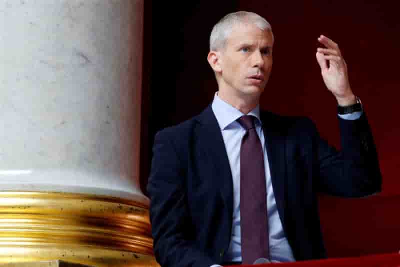 Des elus "constructifs" lancent un nouveau parti, "agir"