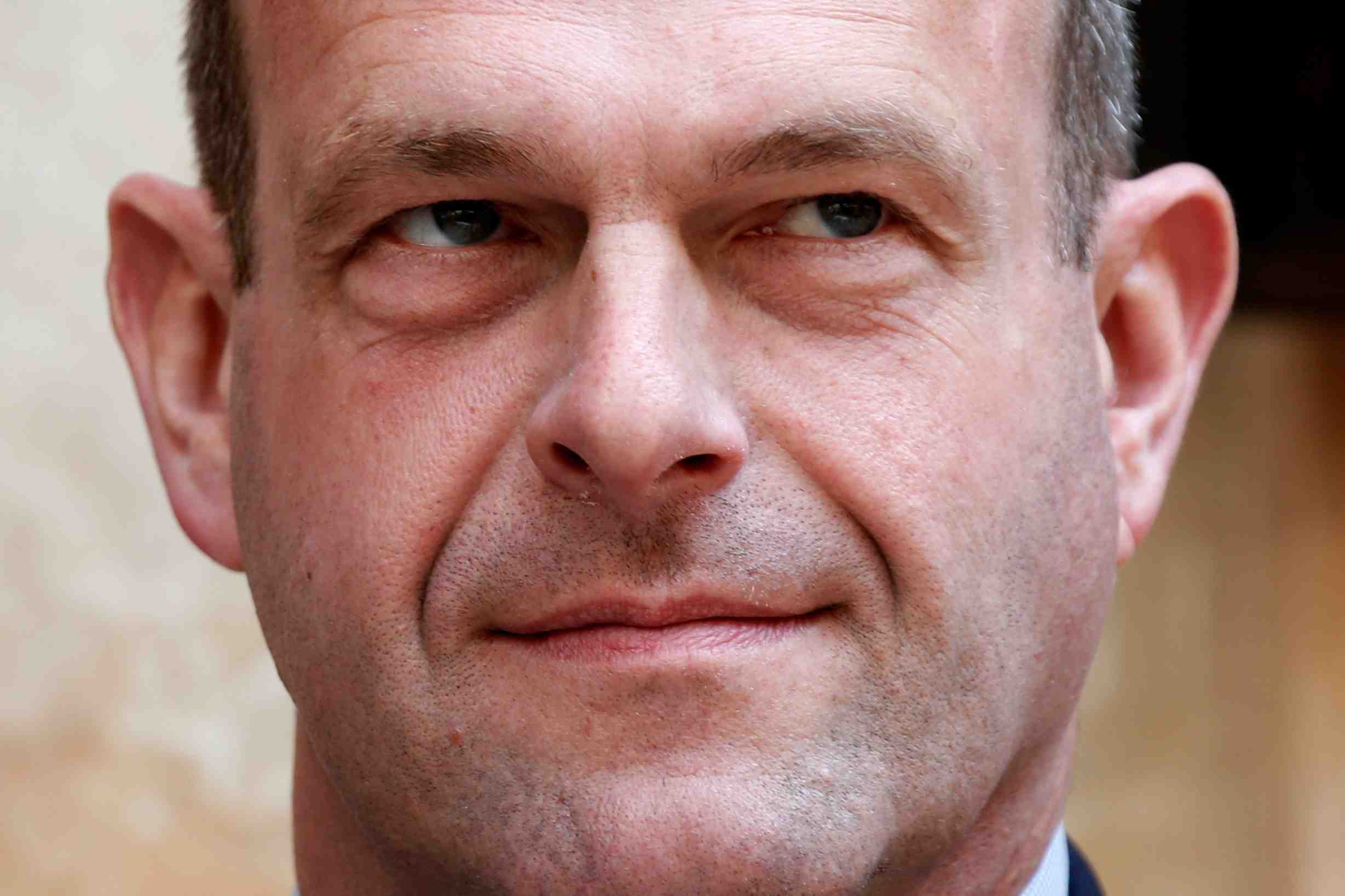 Le parlement europeen leve l’immunite de briois et montel