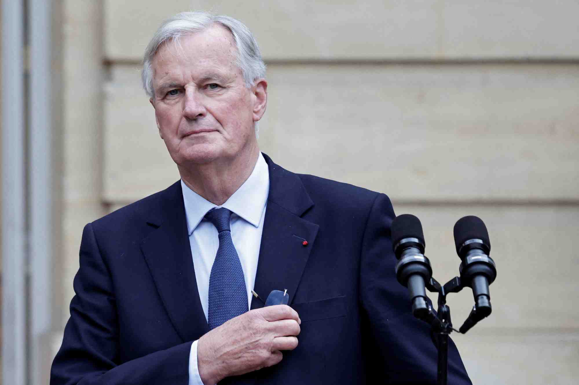 Le premier ministre francais michel barnier, lors de la ceremonie de passation de pouvoir