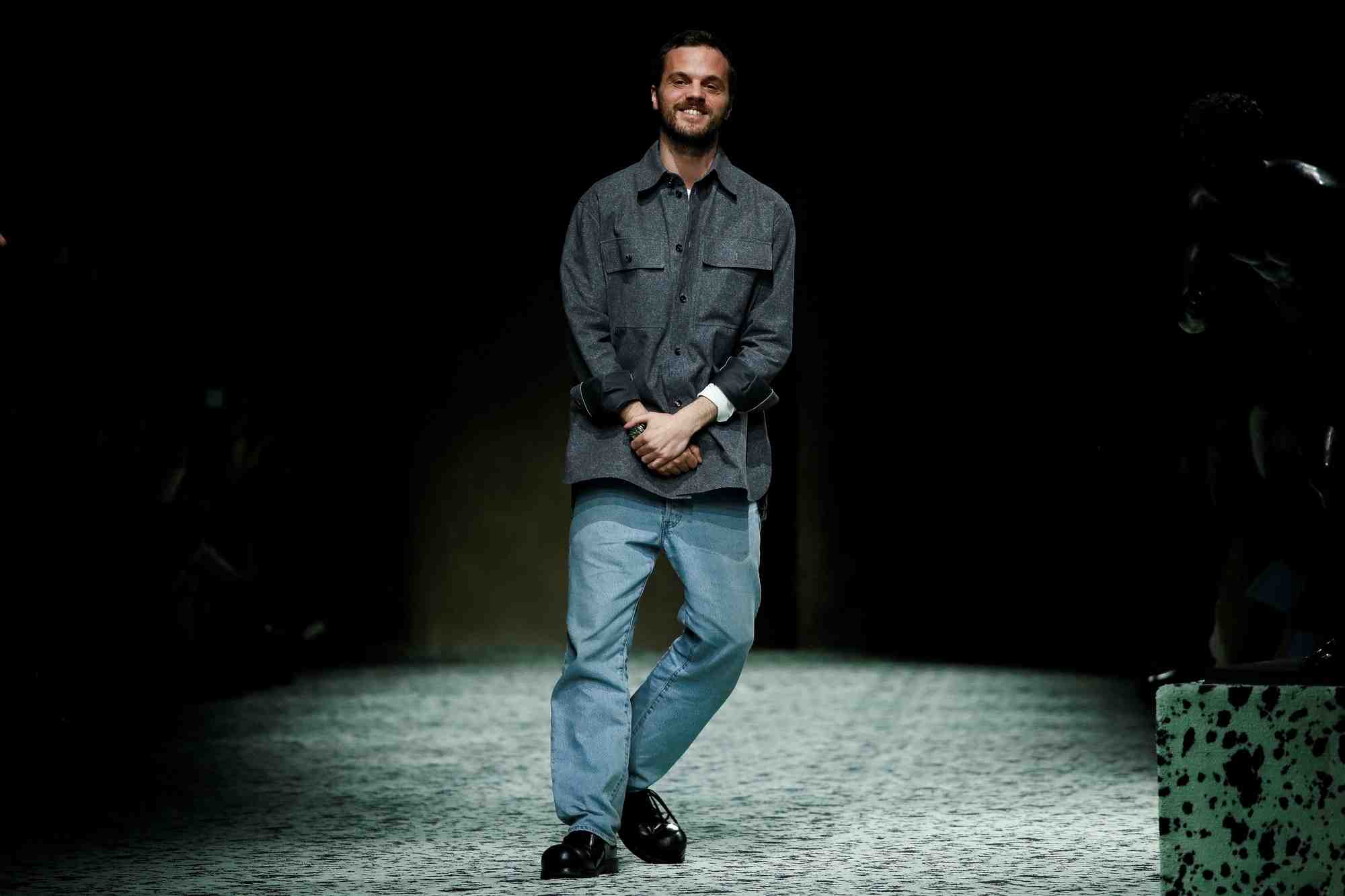 Chanel choisit matthieu blazy comme directeur artistique