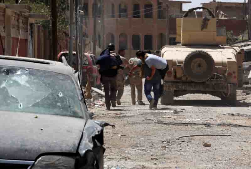Deces d'une journaliste francaise blessee a mossoul