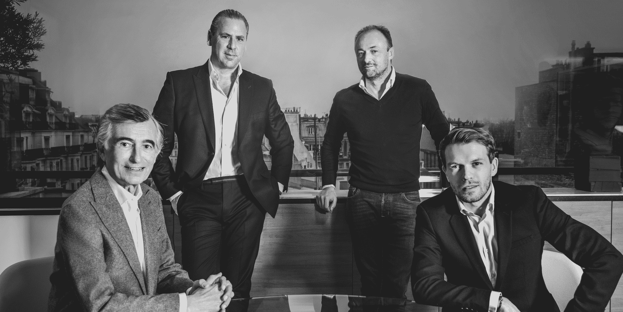 Philippe Douste-Blazy (en bas à gauche), aux côtés d'Alexandre Petit (en bas à droite) et de Stéphane de Laforcade et Olivier Delouis, les deux vice-présidents d'Alogia Groupe.