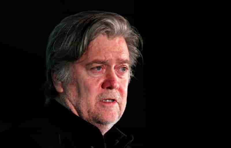 Mueller a convoque bannon dans le cadre de "l'affaire russe"