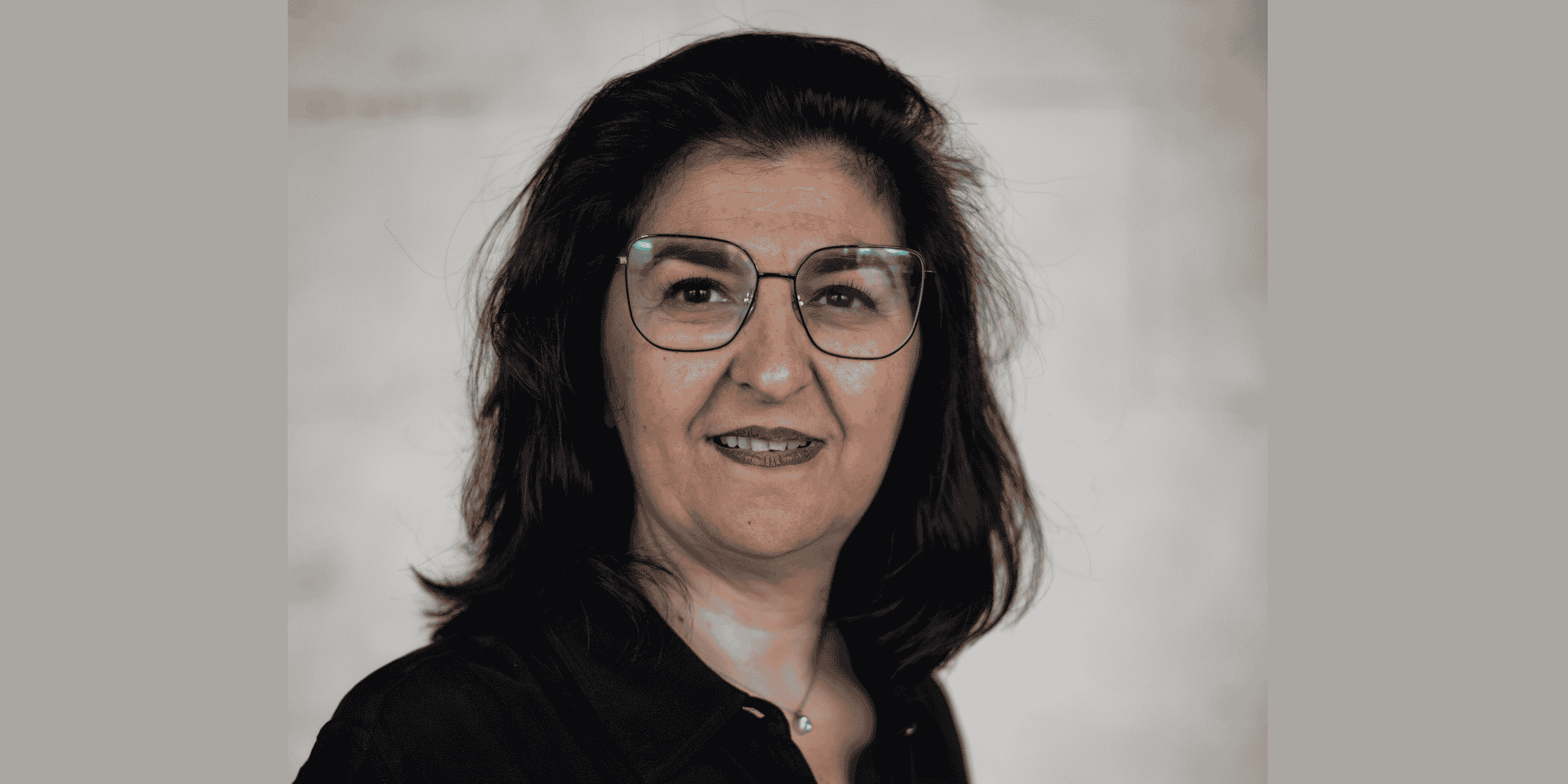 Laura Bokobza est dirigeante-fondatrice du cabinet LBk Consulting qui aide les dirigeants à développer leur business à toutes les étapes de la vie d'une entreprise, de la startup à l'entreprise établie.