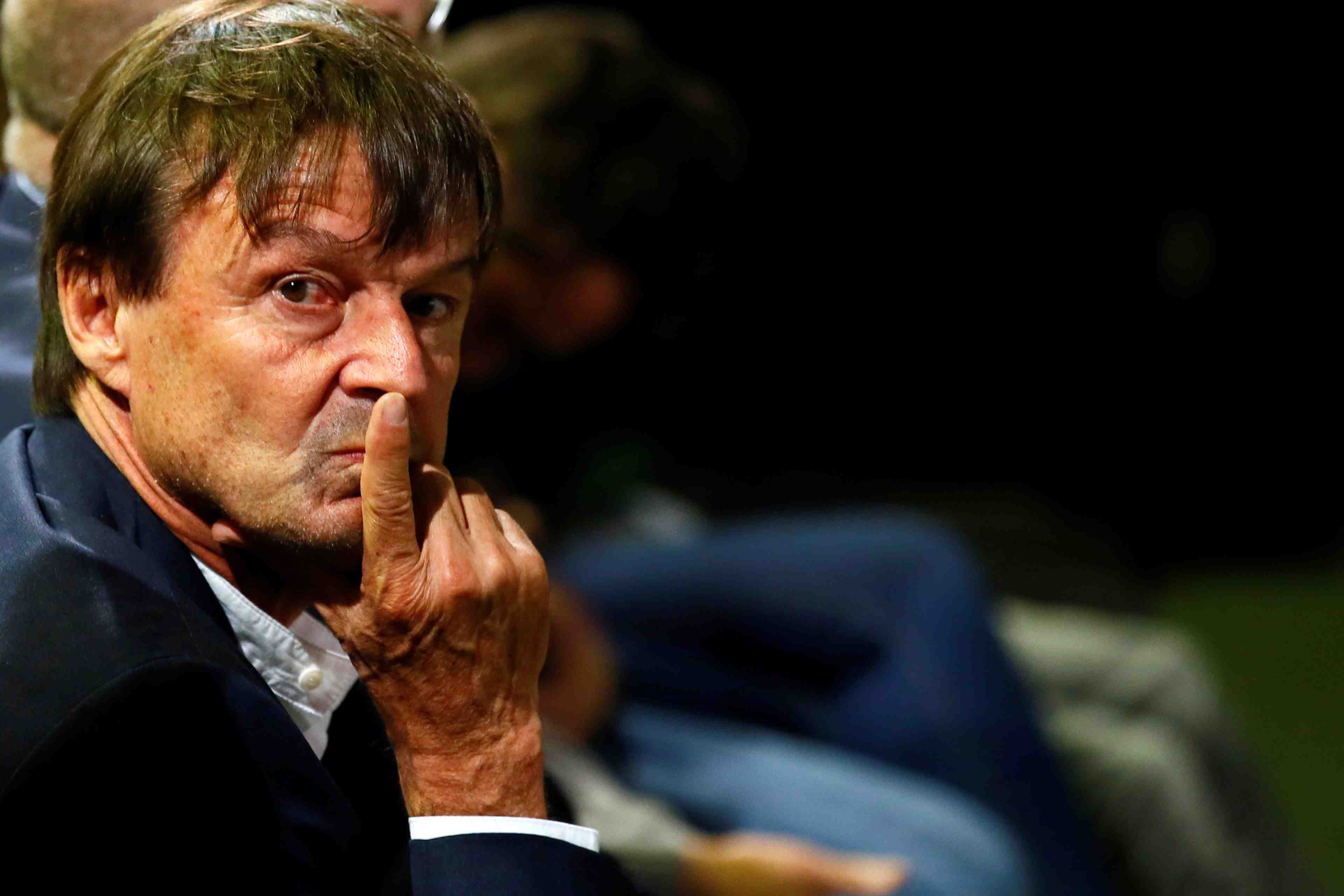 Hulot dira en decembre s'il reste au gouvernement