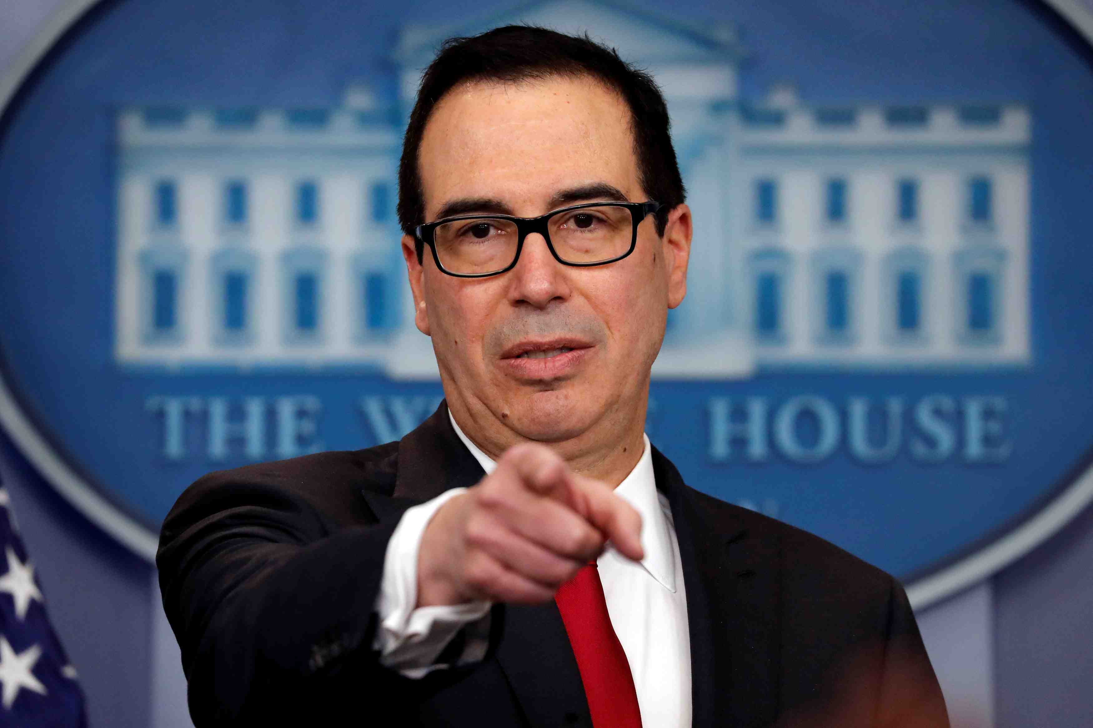 Mnuchin et ross defendent l'america first avant l'arrivee de trump