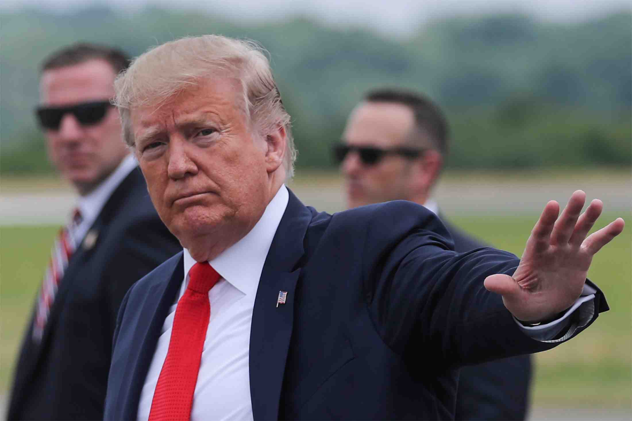 Les expulsions de migrants clandestins debuteront "tres bientot", dit trump