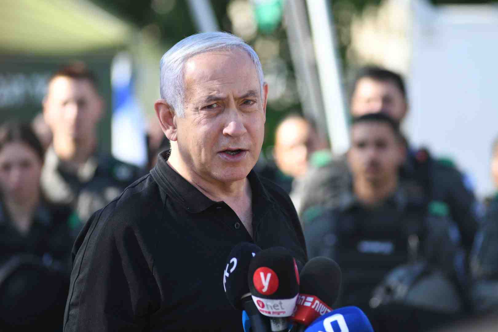 Macron a souligne aupres de netanyahu l'urgence d'un retour a la paix au proche-orient, rapporte l'elysee