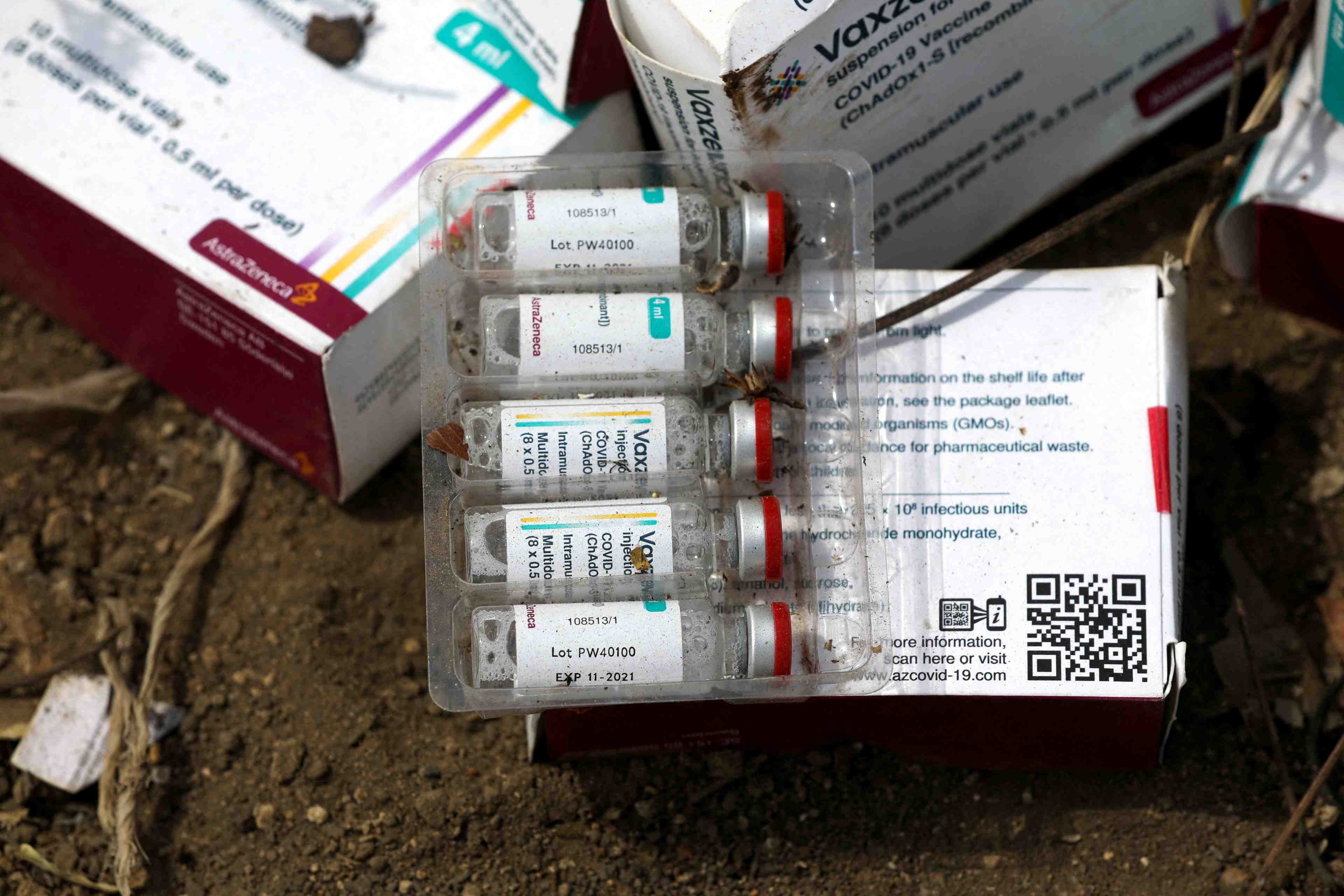 Coronavirus: plus de 100 millions de doses de vaccin proches de l'expiration rejetees par les pays pauvres