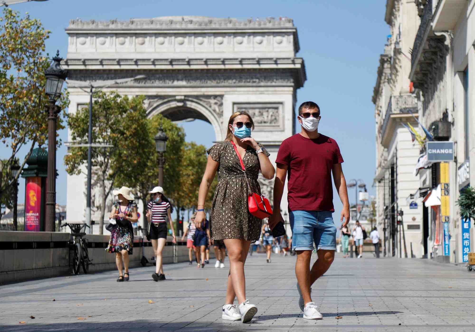 France: plus de 2.500 nouvelles contaminations au covid-19 en 24 heures, selon sante publique france