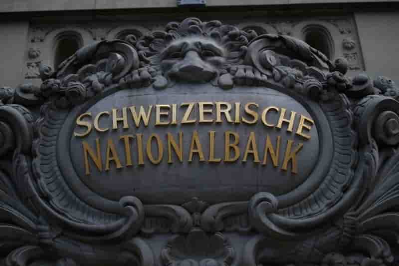 La Banque centrale suisse (BNS) a surpris en marquant une pause dans le durcissement de sa politique monétaire.