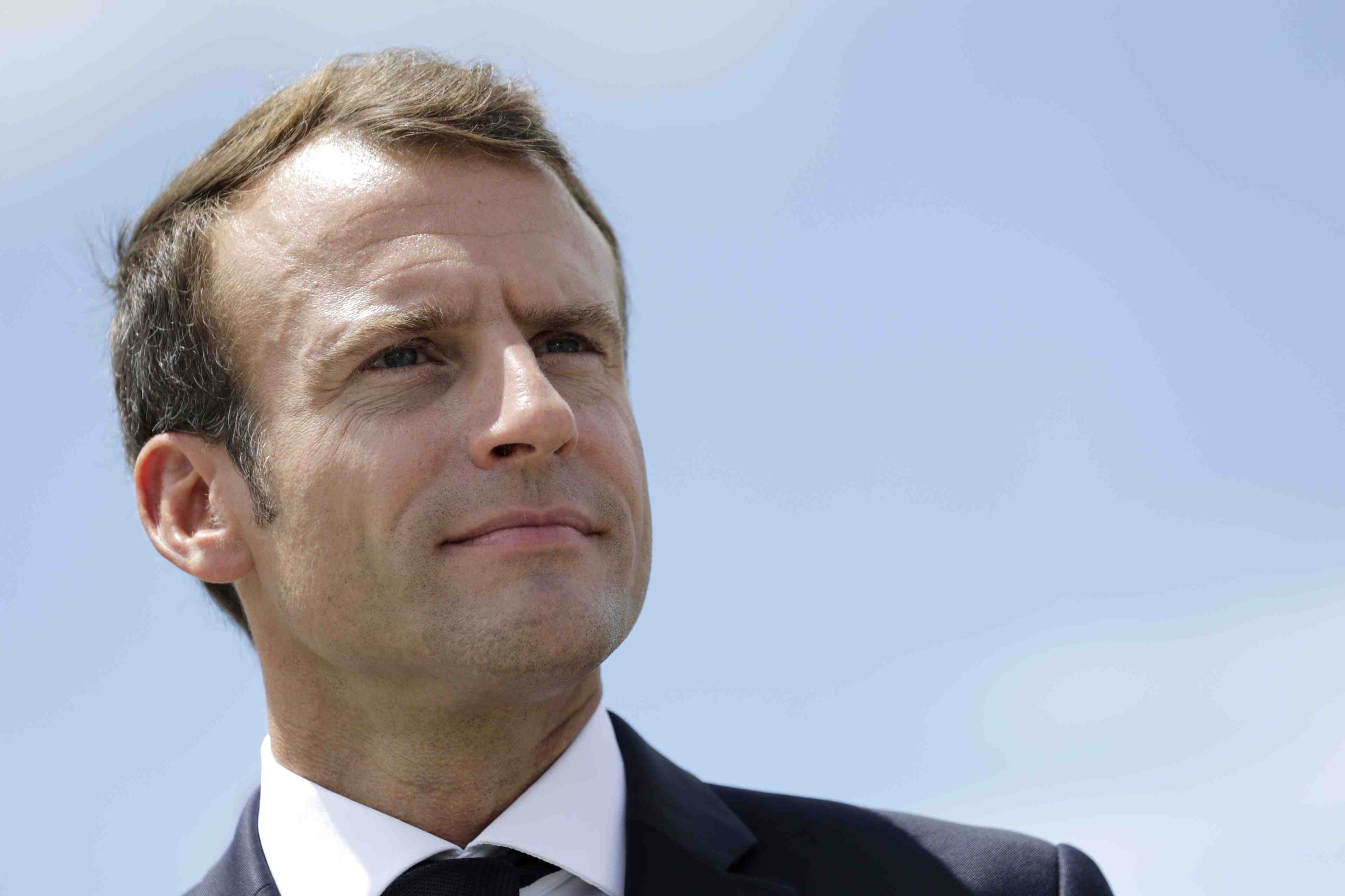 Macron defend la reforme de l'abattement fiscal outre-mer